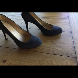 Italian real suede navy heels.